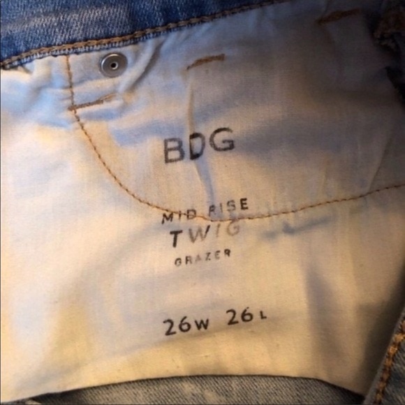 BDG Mid Rise Twig Gazer Cropped Skinny Jeans - Picture 6 of 6